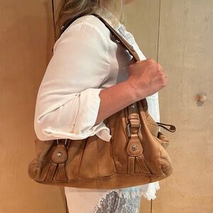 B Makowsky tan leather bag